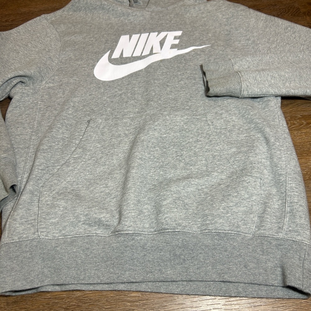 Nike Men's Club Fleece Gray Hoodie Sweatshirt - Picture 3 of 6